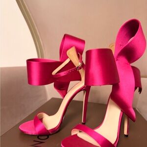 Chic Fuchsia Satin Women's Heels